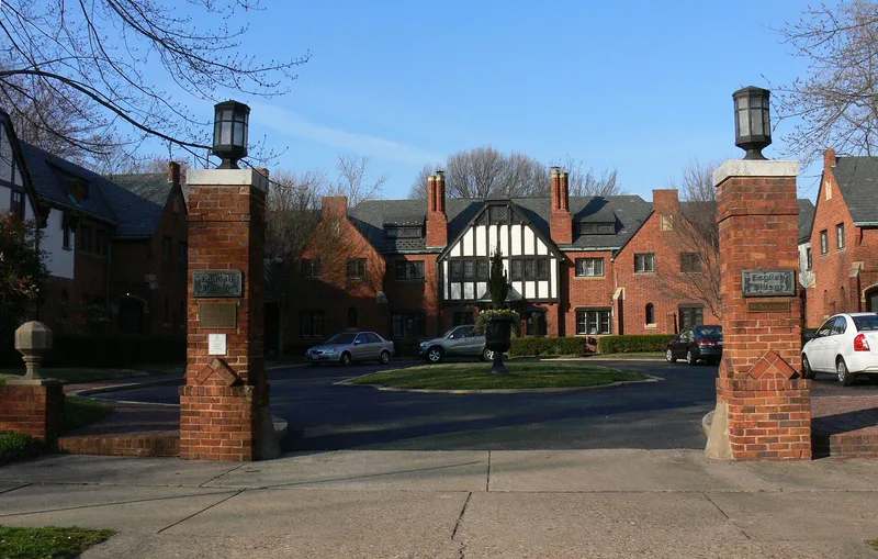 English Village, Richmond (Independent City), Virginia