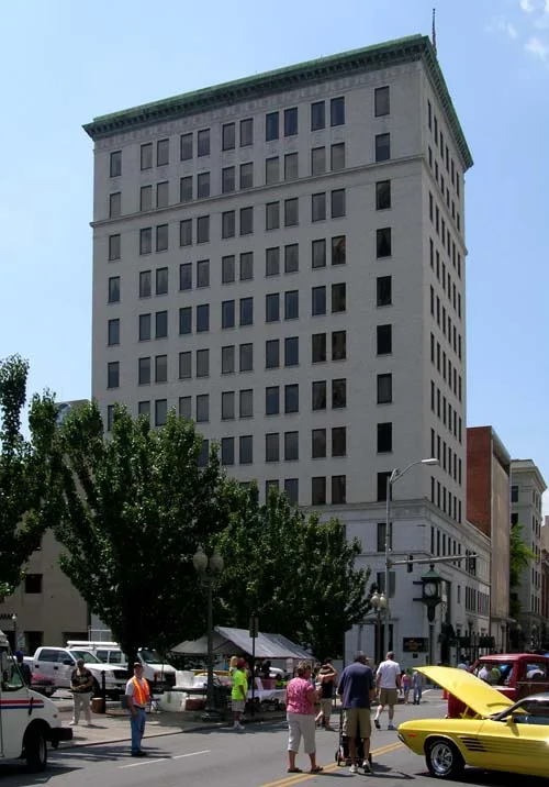 Colonial National Bank, Roanoke (Independent City), Virginia