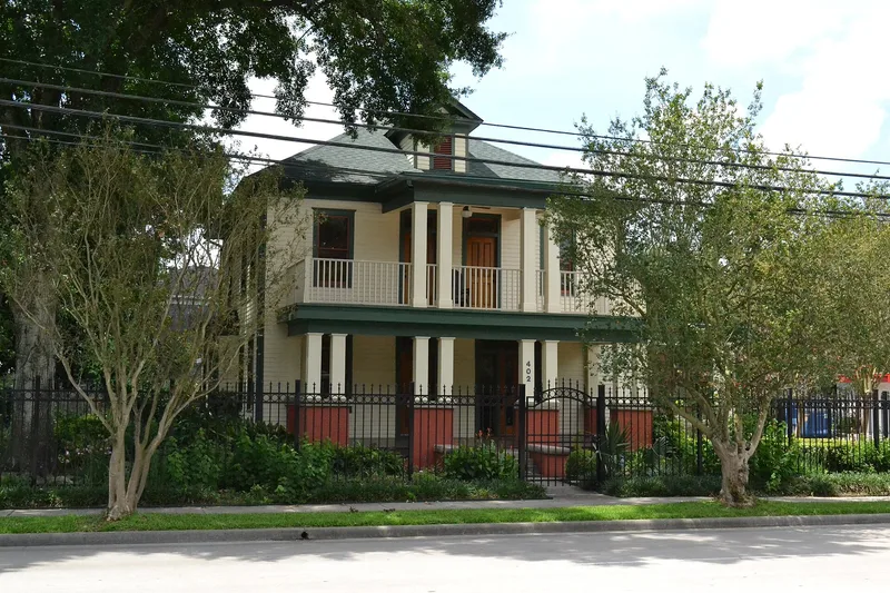House at 402 E. 11th Street, Houston, Texas