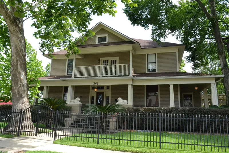 Williams-Brueder House, Houston, Texas