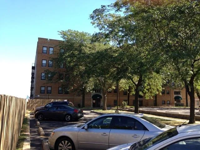Lake-Side Terrace Apartments, Chicago, Illinois