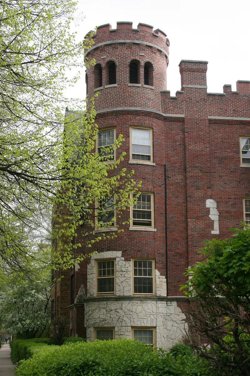 Castle Tower Apartments, Evanston, Illinois