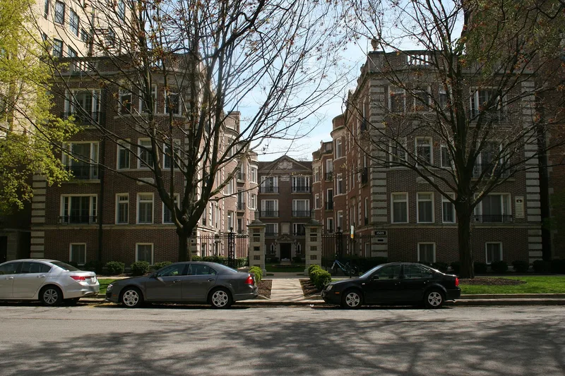 Hillcrest Apartment, Evanston, Illinois