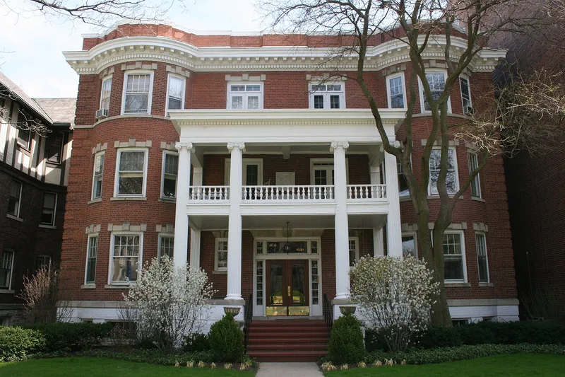Hinman Apartments, Evanston, Illinois