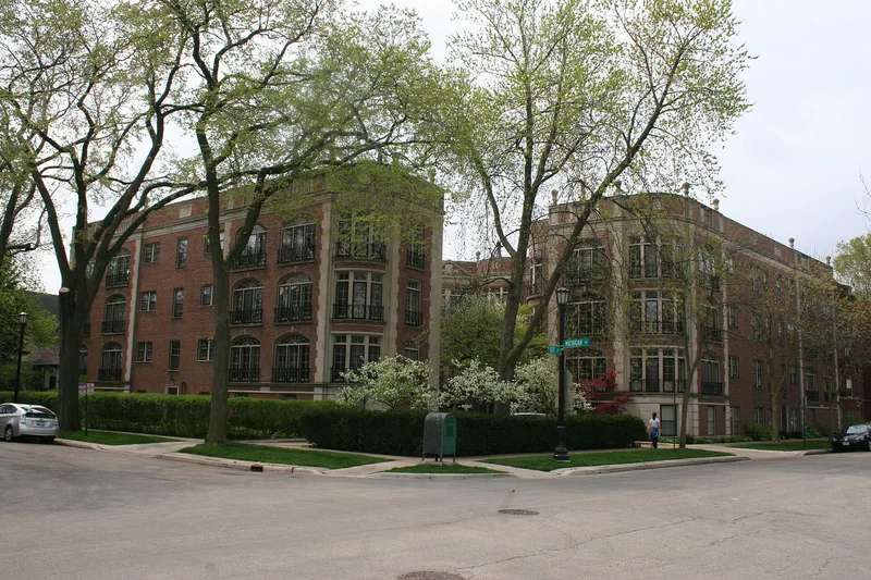 Michigan-Lee Apartments, Evanston, Illinois