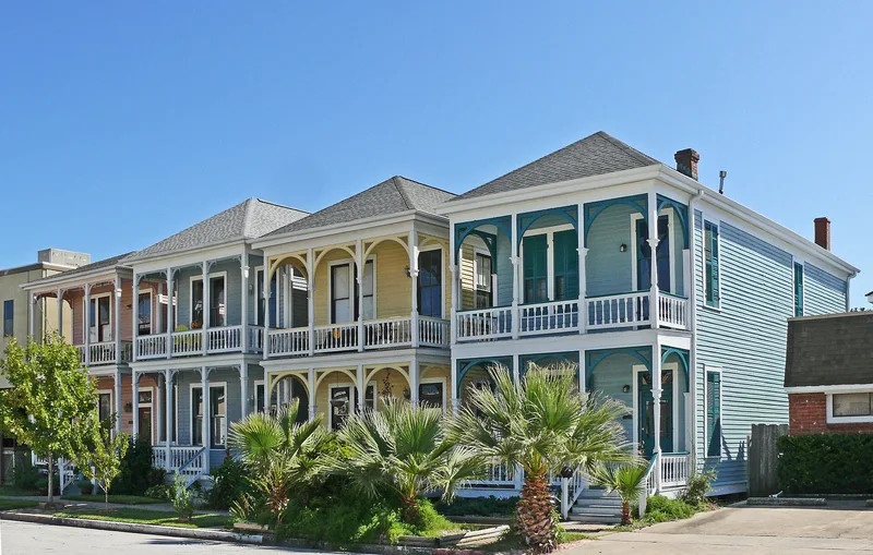 House at 2017-2023 Avenue I, Galveston, Texas