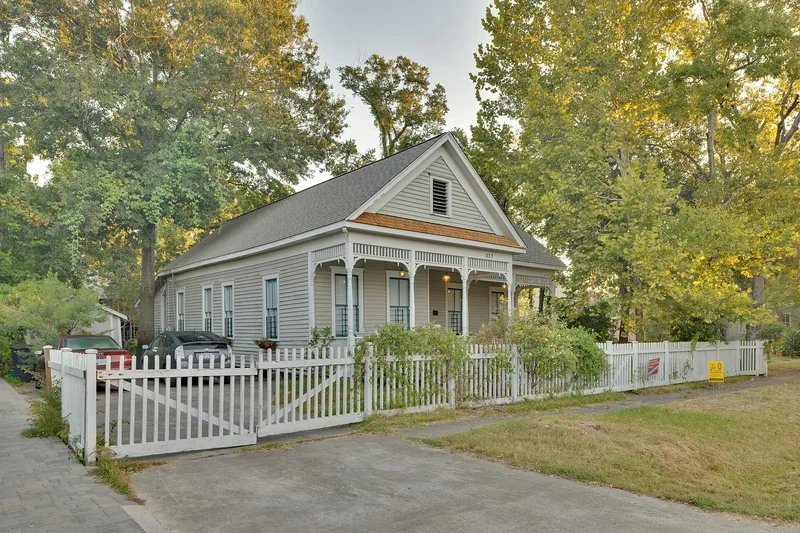 House at 217 E. 5th Street, Houston, Texas