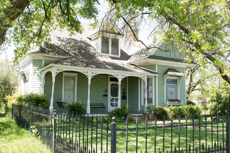 Hutcheson-Smith House, Arlington, Texas