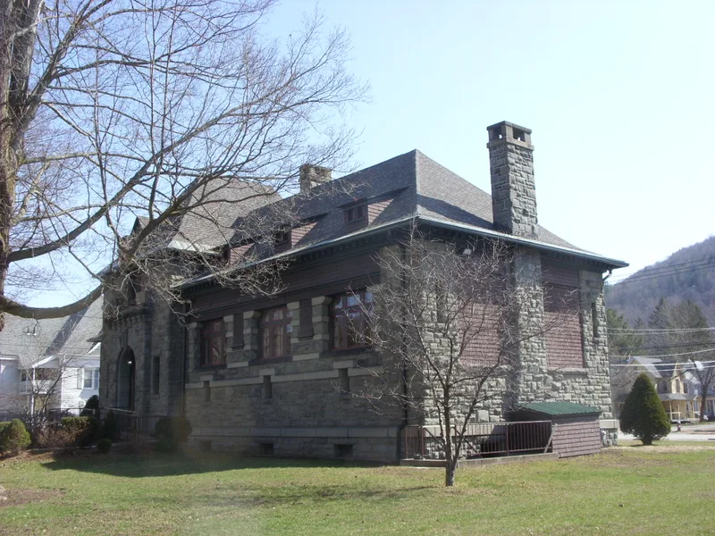 Gardiner Place Historic District, Walton, New York
