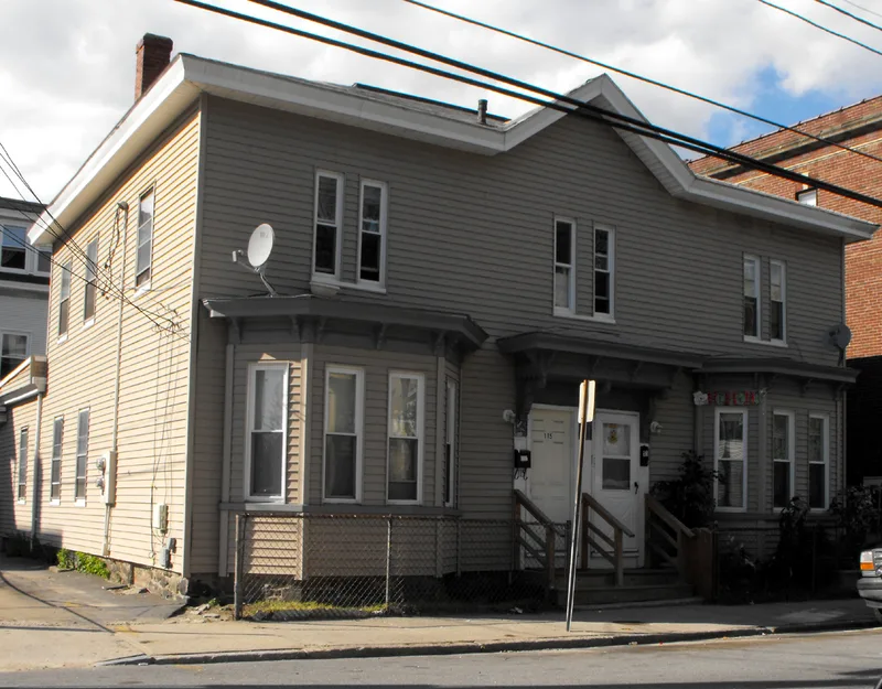 House at 113-115 Center Street, Methuen, Massachusetts