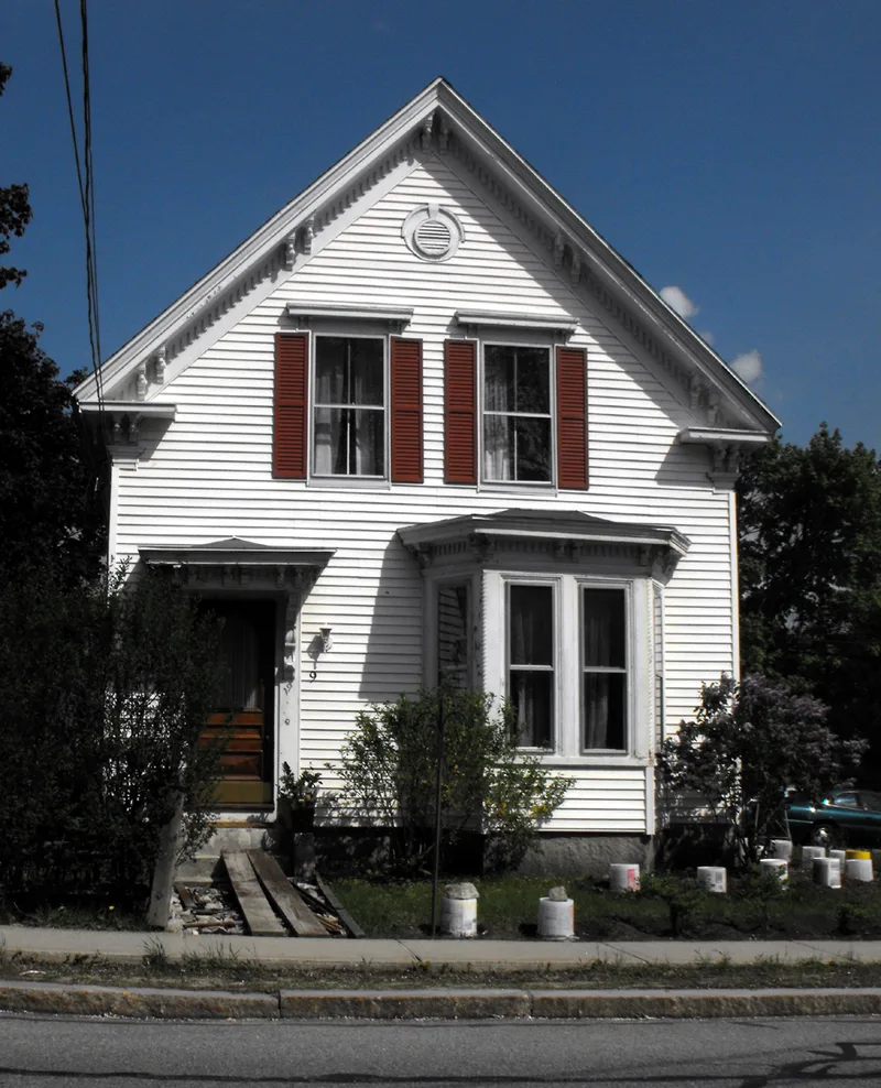 House at 9 Park Street, Methuen, Massachusetts