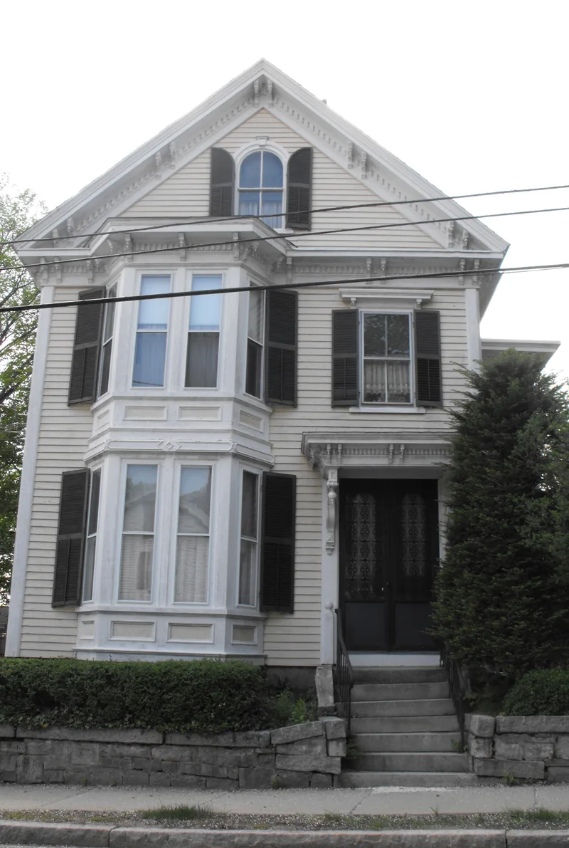 House at 10 Park Street, Methuen, Massachusetts