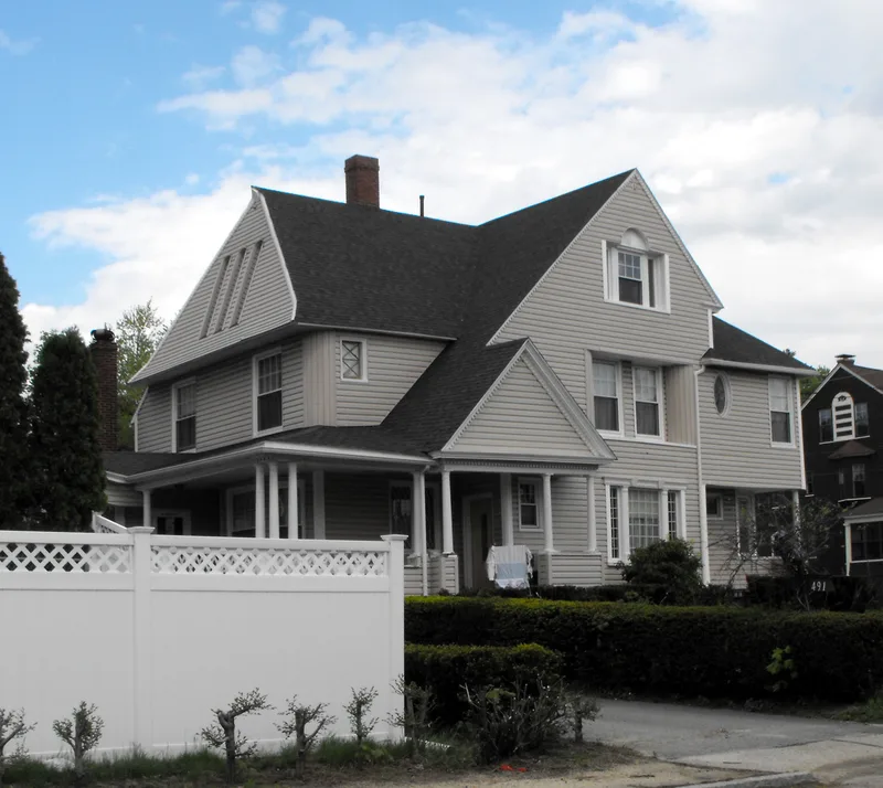 House at 491 Prospect Street, Methuen, Massachusetts