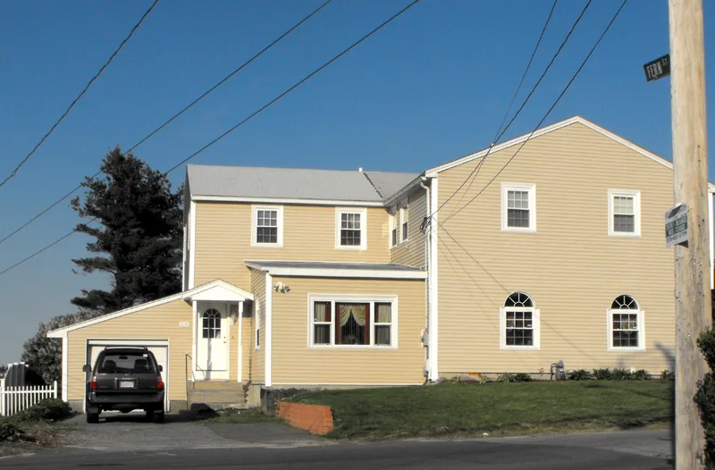 Swan, Asie, House, Methuen, Massachusetts