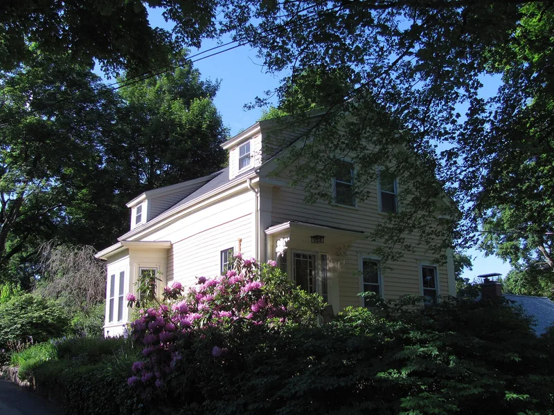 House at 42 Salem Street, Reading, Massachusetts