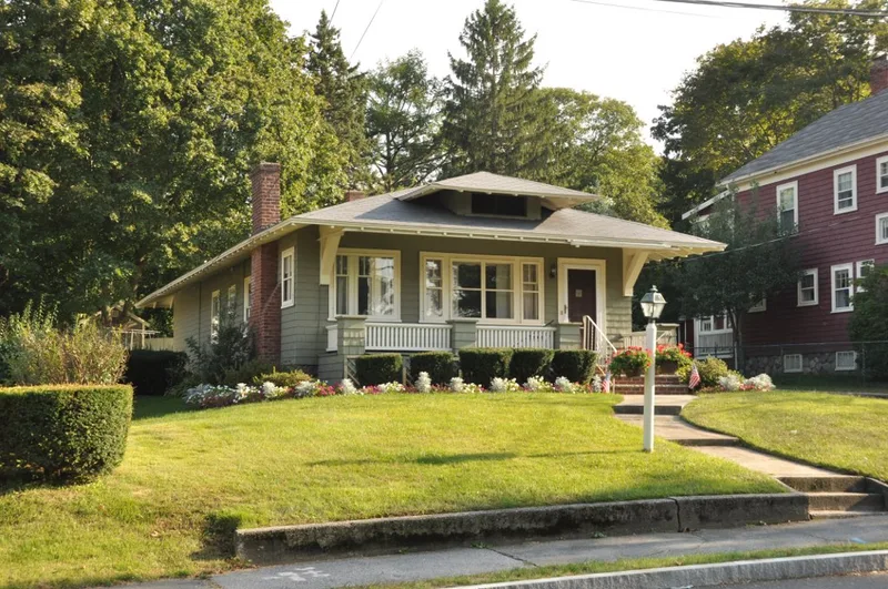 House at 44 Temple Street, Reading, Massachusetts