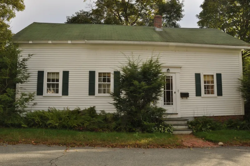 House at 19 Tremont Street, Stoneham, Massachusetts