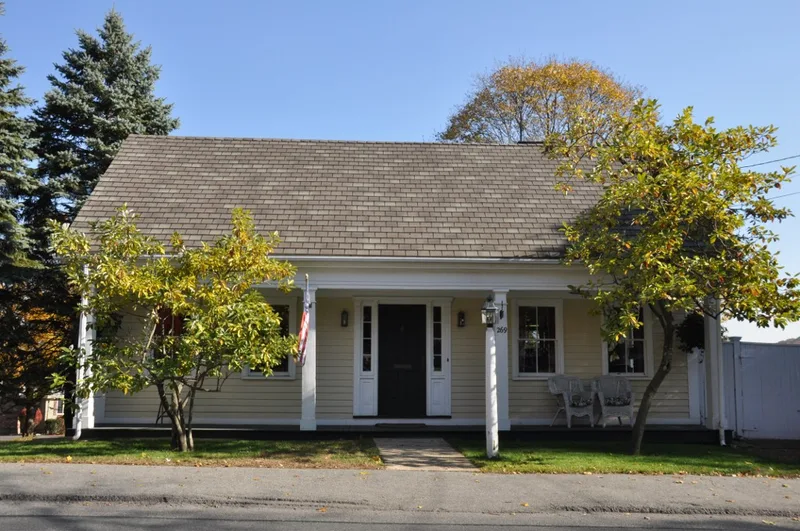 House at 269 Green Street, Stoneham, Massachusetts