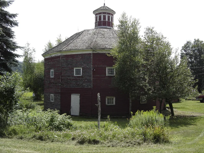 Parker 13-Sided Barn, Jefferson, New York