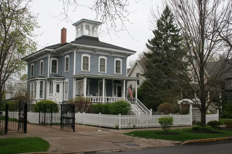 Ropp-Grabill House, Chicago, Illinois
