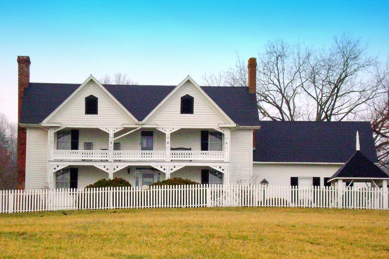 Claymont Hill, Ronda, North Carolina