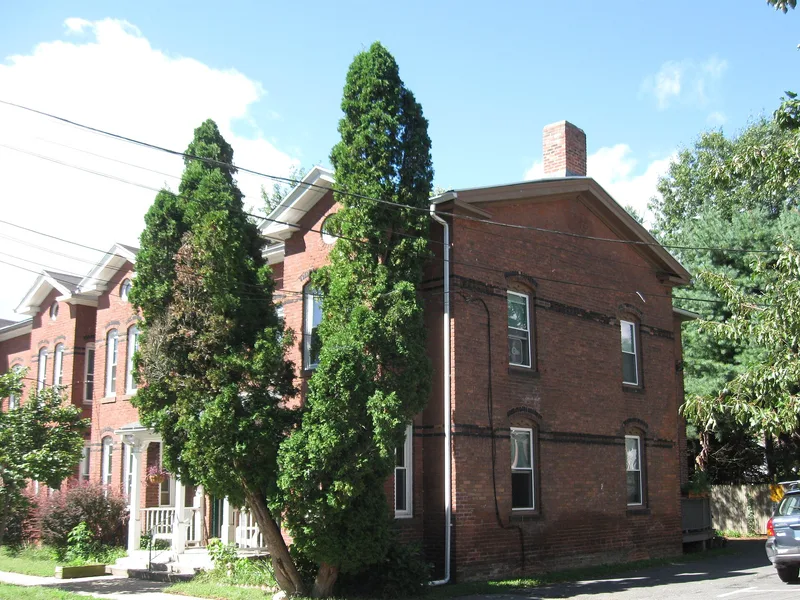 Building at 8-22 Graves Avenue, Northampton, Massachusetts
