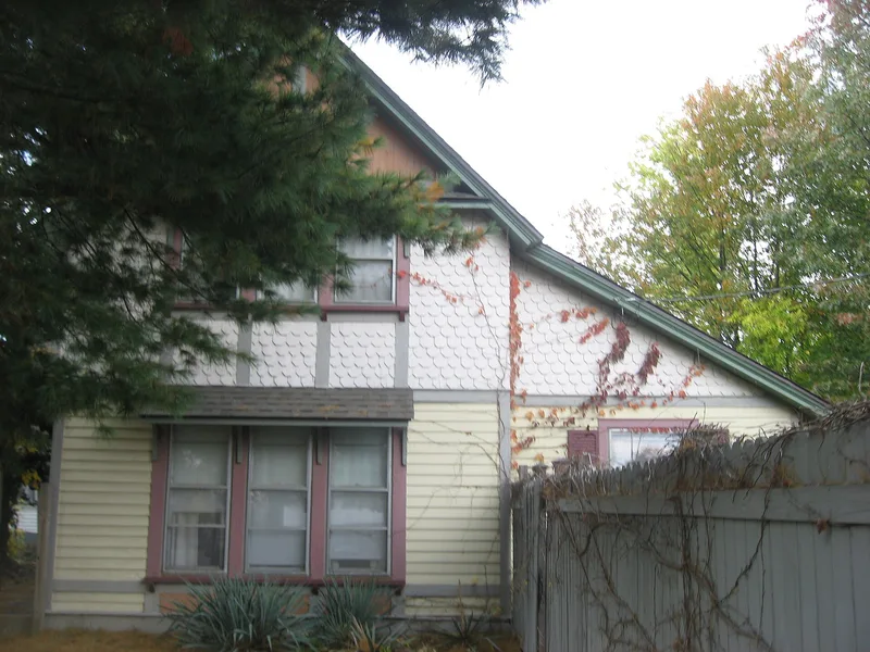 Reef House, Carbondale, Illinois