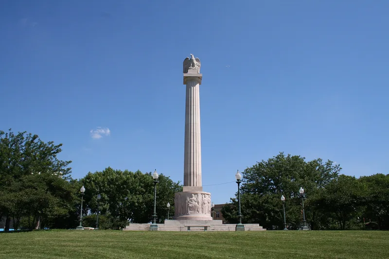 Logan Square Boulevards Historic District, Illinois