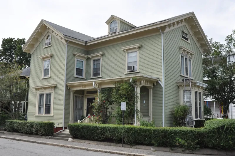 House at 5 Lincoln Road, Brookline, Massachusetts