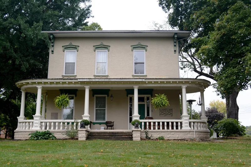 Crescent Hill, Dresden, Ohio
