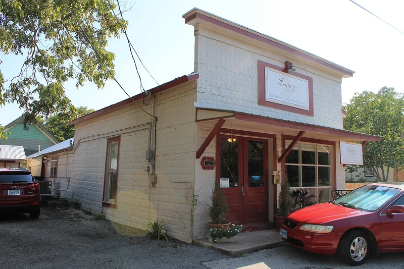 Saxon Motor Car Store, Georgetown, Texas