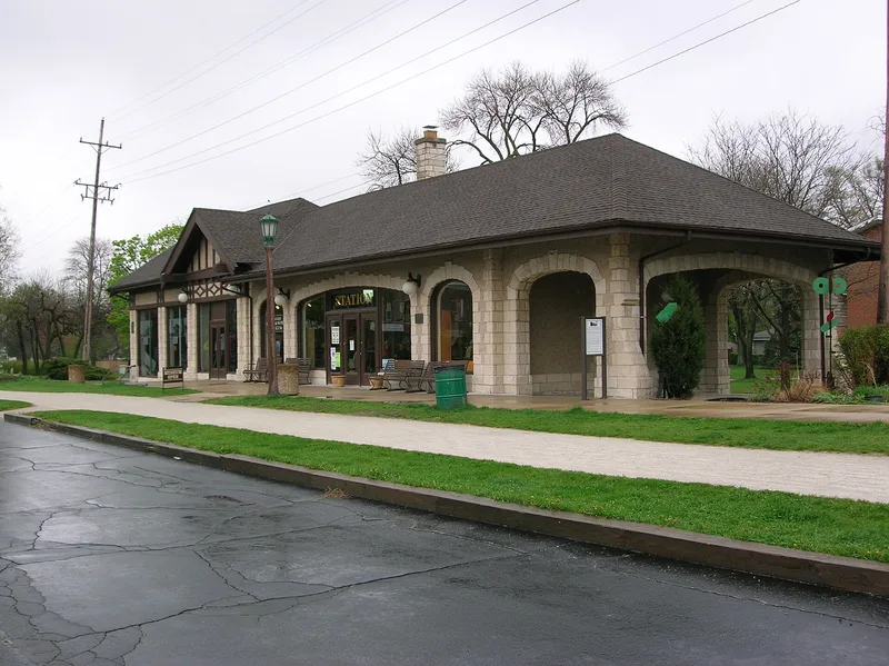 Villa Avenue Train Station, Villa Park, Illinois