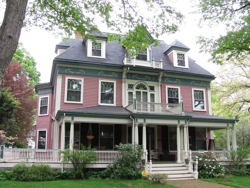 Crystal Lake and Pleasant Street Historic District, Newton, Massachusetts