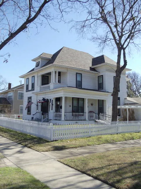 House at 509 West Brown, Ennis, Texas