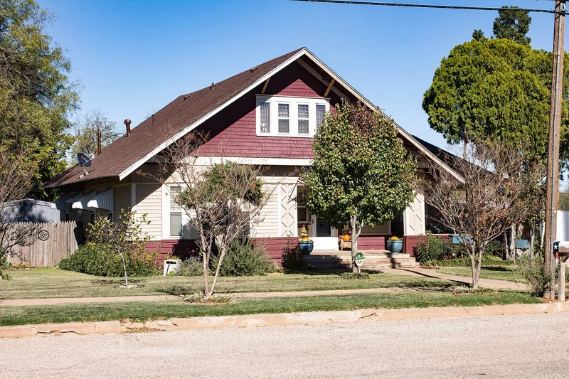 House at 719 East Reynolds, Stamford, Texas