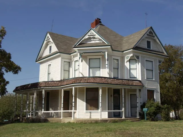 House at 501 North Grand, Waxahachie, Texas