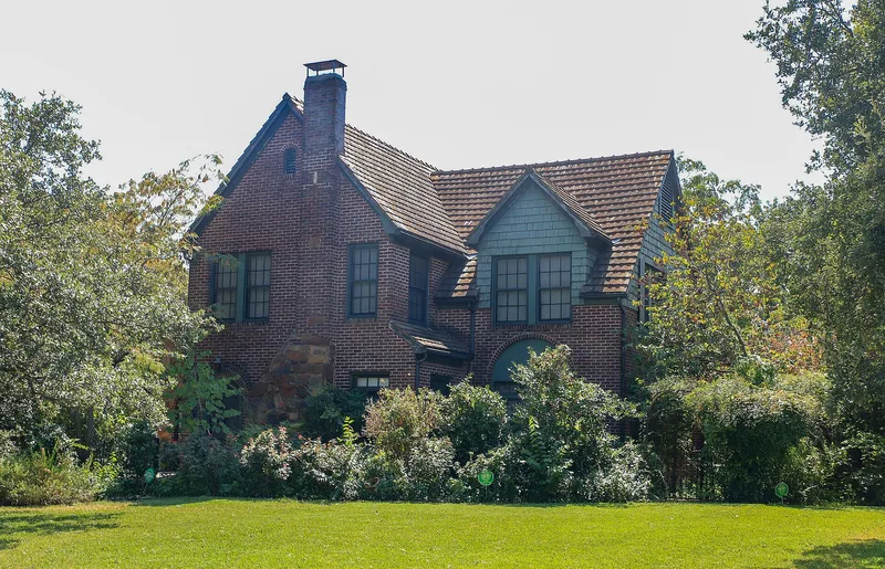 Cohn, Joe, House, Waxahachie, Texas