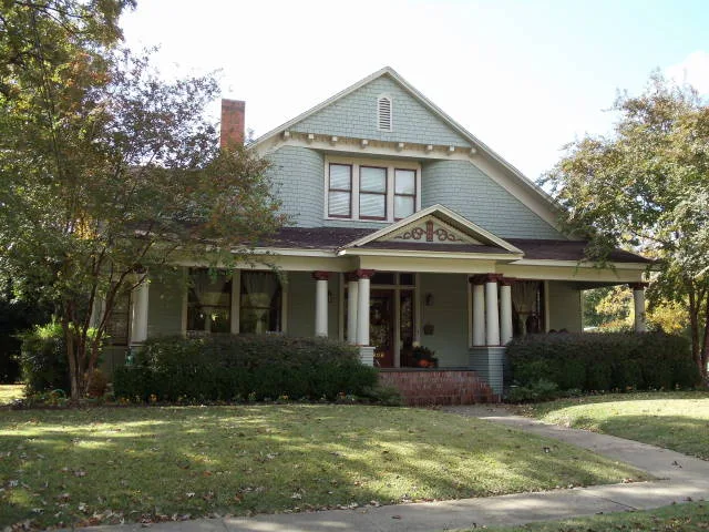 Graham, Dr. L. H., House, Waxahachie, Texas