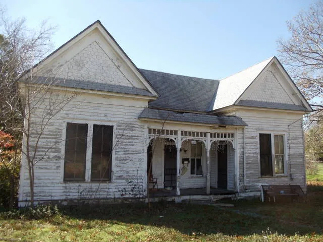 House at 712 East Marvin, Waxahachie, Texas