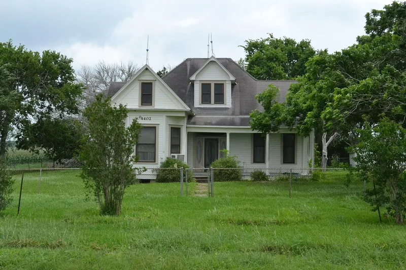 House at 4402 East Juan Linn, Victoria, Texas