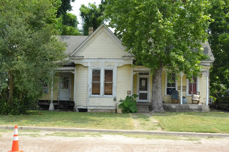 House at 306 East Forrest, Victoria, Texas