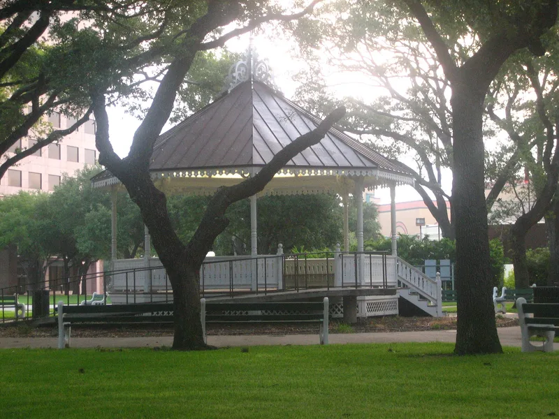 DeLeon Plaza and Bandstand, Victoria, Texas