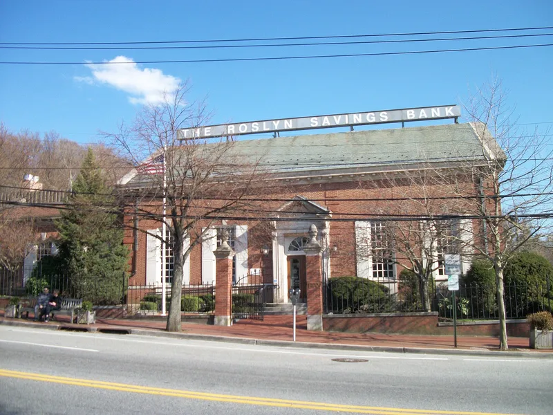 Roslyn Savings Bank Building, Roslyn, New York