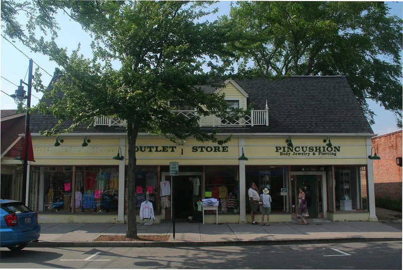 Building at 600 Main Street, Barnstable, Massachusetts