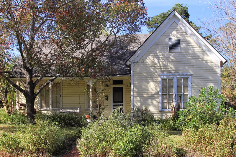 House at 1401 Baker, Bryan, Texas