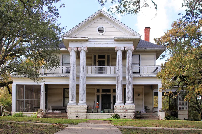 Smith-Barron House, Bryan, Texas