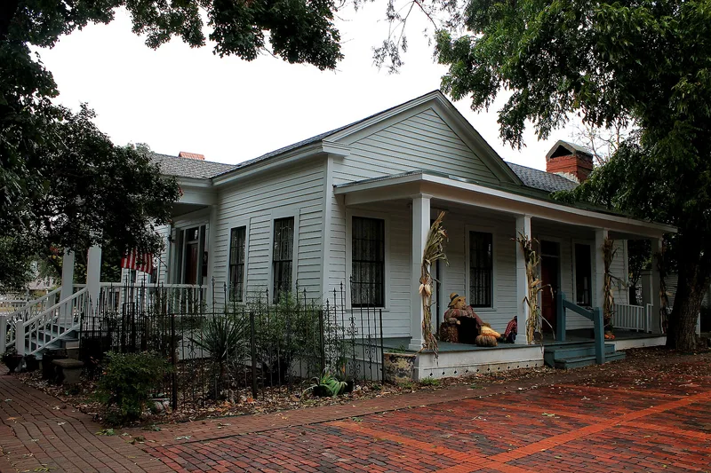 Faires-Bell House, McKinney, Texas