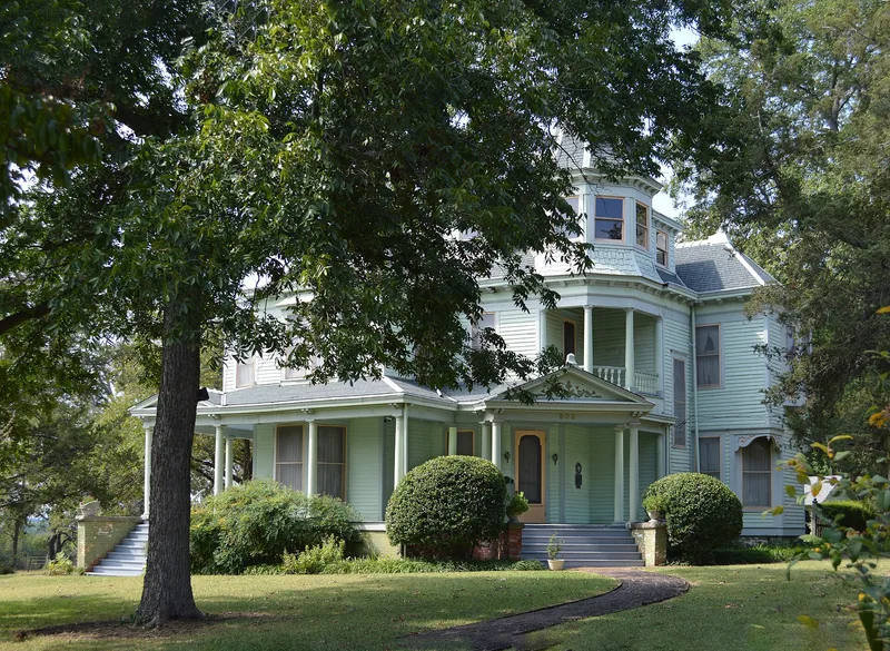 Kirkpatrick, E. W., House and Barn, McKinney, Texas