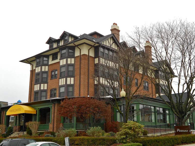 Wayne Hotel, Wayne, Pennsylvania