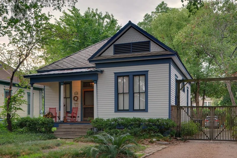 House at 1220 Harvard, Houston, Texas
